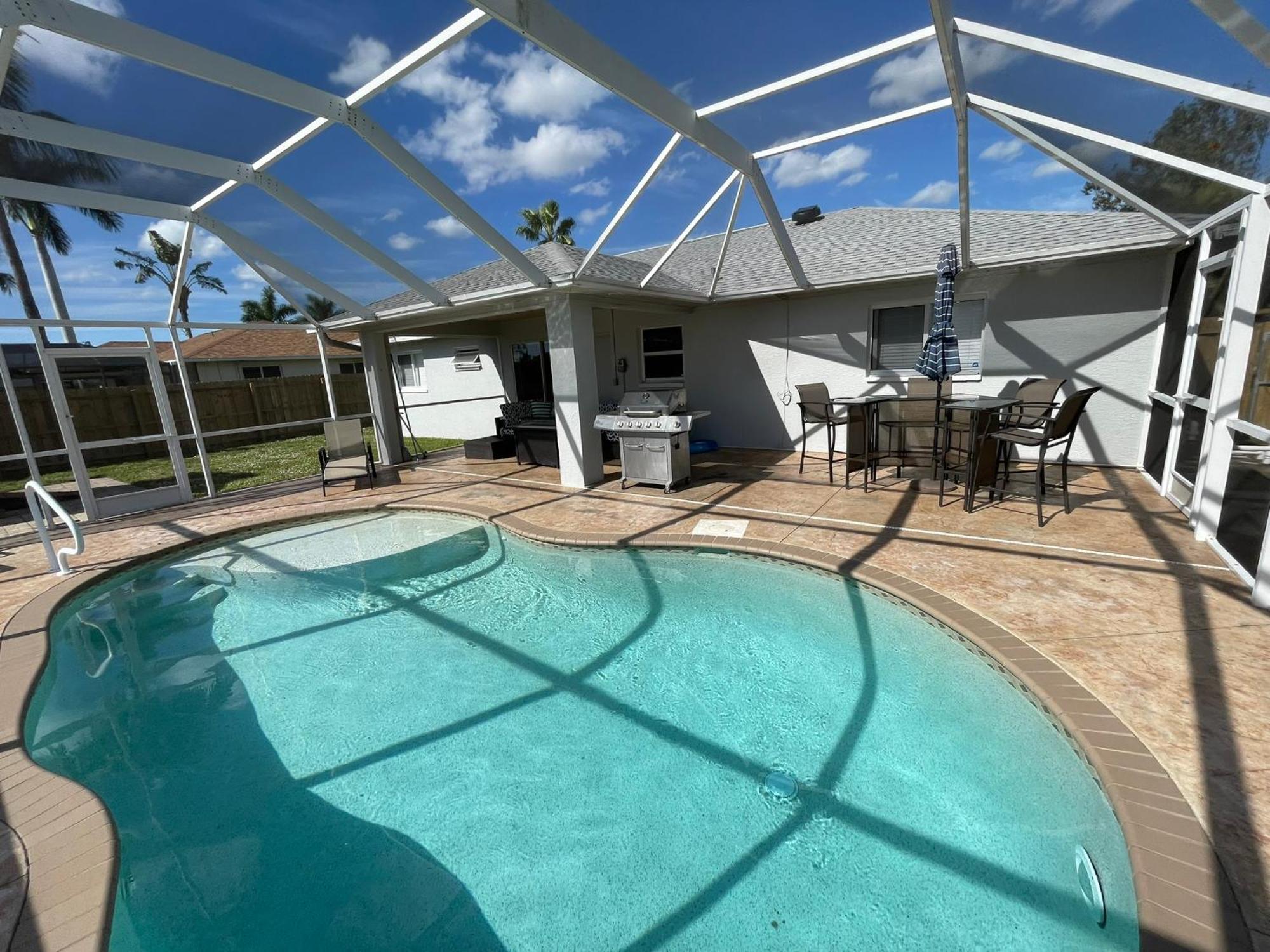 Beautiful Pool Home With Sleeping For 8 For Lovelypeople كيب كورال المظهر الخارجي الصورة