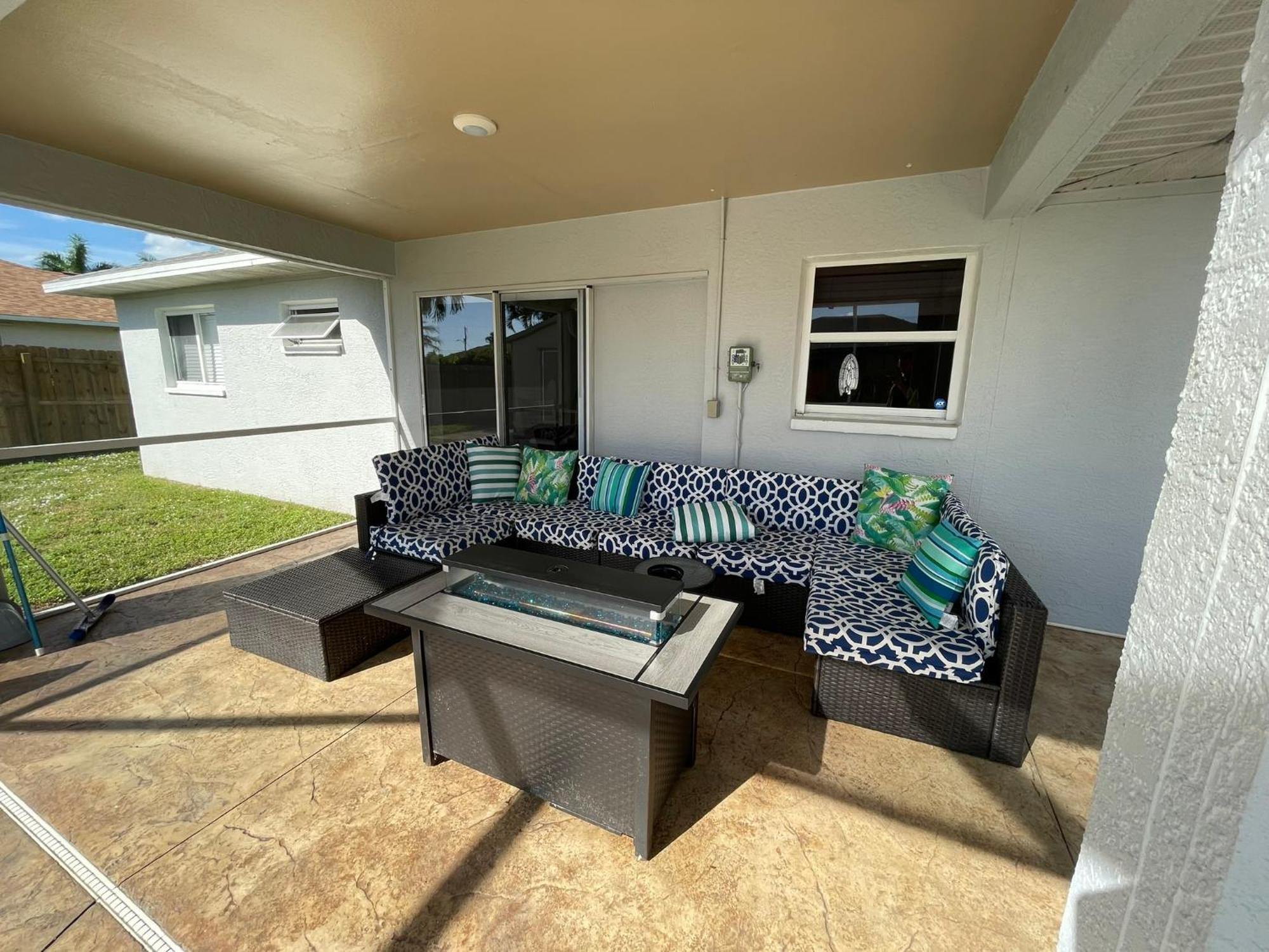 Beautiful Pool Home With Sleeping For 8 For Lovelypeople كيب كورال المظهر الخارجي الصورة